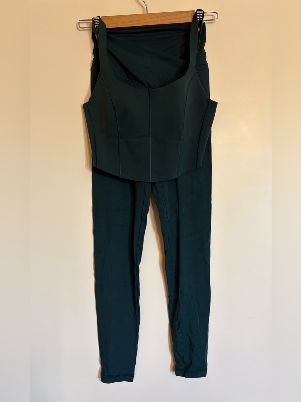 Offline by aerie Workout Set in Deep Forest Green